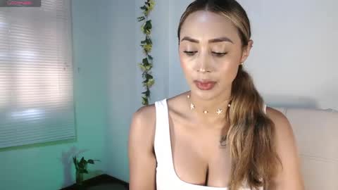 Nycole online show from 05/25/26, 04:57