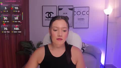 Snapshot of nylaa_rose chatting on 09/16/25, 06:53 nylaa_rose online show from 09/16/25, 06:53