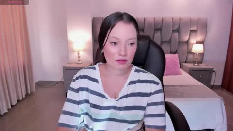 Snapshot of nylaa_rose chatting on 10/04/25, 06:50 nylaa_rose online show from 10/04/25, 06:50