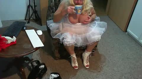 Strumpfhose online show from 02/19/26, 05:36