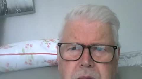 Snapshot of nylonlegs69 chatting on 09/08/25, 02:16 stockings suspenders mad online show from 09/08/25, 02:16