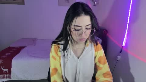 Snapshot of nymph_frida chatting on 12/09/24, 12:30 Frida online show from 12/09/24, 12:30