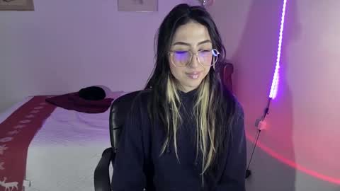 Snapshot of nymph_frida chatting on 12/12/24, 07:52 Frida online show from 12/12/24, 07:52