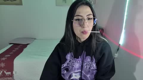 Snapshot of nymph_frida chatting on 12/13/24, 06:31 Frida online show from 12/13/24, 06:31