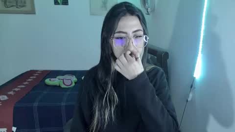 Snapshot of nymph_frida chatting on 12/27/24, 09:50 Frida online show from 12/27/24, 09:50