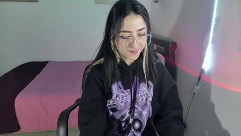 Snapshot of nymph_frida chatting on 01/13/25, 07:00 Frida online show from 01/13/25, 07:00