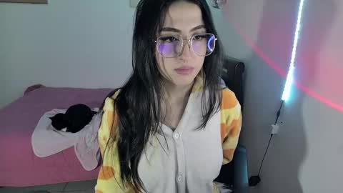 Snapshot of nymph_frida chatting on 02/05/25, 06:46 Frida online show from 02/05/25, 06:46