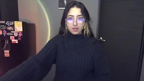 Snapshot of nymph_frida chatting on 03/07/25, 10:02 Frida online show from 03/07/25, 10:02