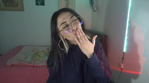 Snapshot of nymph_frida chatting on 10/07/25, 05:59 Frida online show from 10/07/25, 05:59