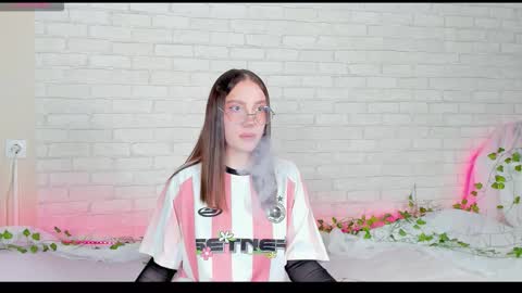 Kat online show from 11/12/25, 05:46