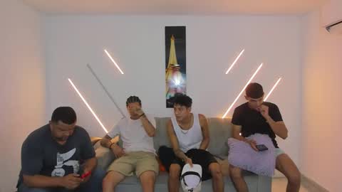 nympho_nathy_sophi online show from 12/18/25, 12:55