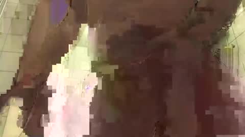 Snapshot of nyr95 chatting on 10/20/25, 11:32 nyr95 online show from 10/20/25, 11:32