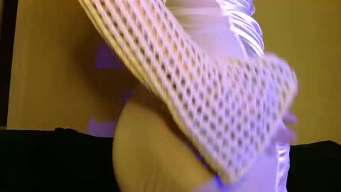 nyra_thira online show from 01/10/26, 10:36