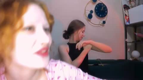 nyra_thira online show from 02/12/26, 08:59