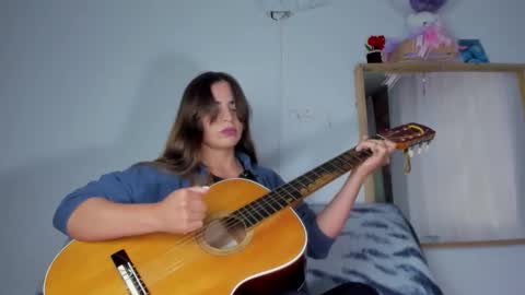 Snapshot of nyusha619933 chatting on 12/05/25, 09:00 Laura nyu online show from 12/05/25, 09:00