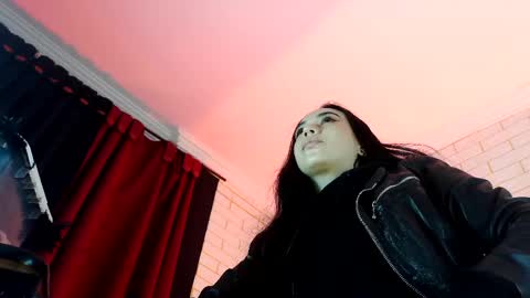 Snapshot of nyx1126 chatting on 04/09/26, 11:37 nyx1126 online show from 04/09/26, 11:37