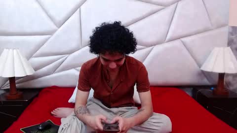 nyx_and_arian online show from 04/21/26, 01:53