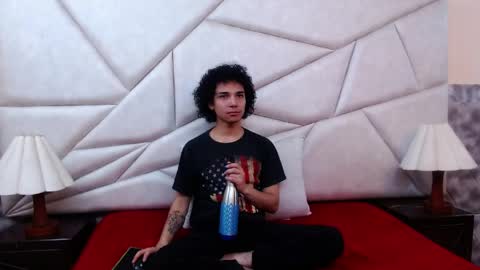 nyx_and_arian online show from 04/26/26, 01:58