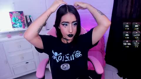 Snapshot of nyx_blackmoon chatting on 09/16/25, 02:07 Nyx BlackMoon online show from 09/16/25, 02:07