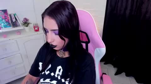 Snapshot of nyx_blackmoon chatting on 10/06/25, 01:30 Nyx BlackMoon online show from 10/06/25, 01:30