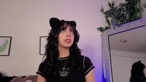   online show from 10/07/25, 06:43