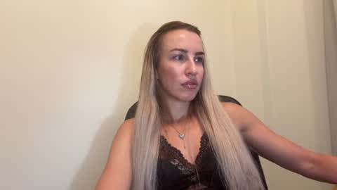 Snapshot of nyxelia_ chatting on 06/26/26, 08:19 Anastasia online show from 06/26/26, 08:19