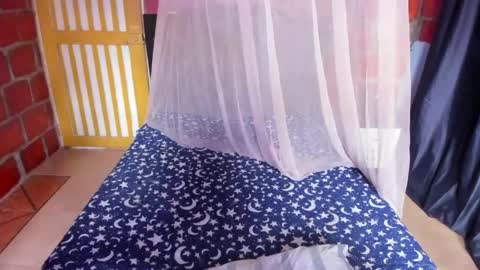 Scarlett online show from 04/05/26, 07:00