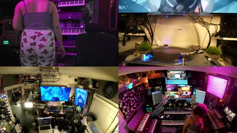 Snapshot of nyxraven chatting on 12/29/24, 10:03 NyxRaven online show from 12/29/24, 10:03