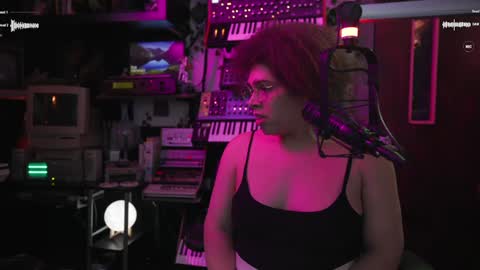 Snapshot of nyxraven chatting on 12/30/24, 01:04 NyxRaven online show from 12/30/24, 01:04