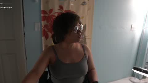 Snapshot of nyxraven chatting on 01/06/25, 03:53 NyxRaven online show from 01/06/25, 03:53