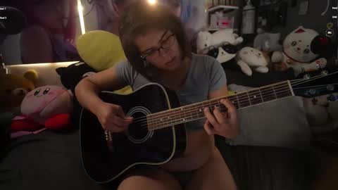 Snapshot of nyxraven chatting on 11/19/25, 10:10 NyxRaven online show from 11/19/25, 10:10