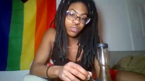 Snapshot of nyxstix chatting on 12/23/25, 03:37 nyxstix online show from 12/23/25, 03:37