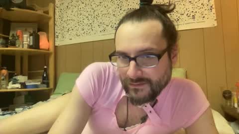 Snapshot of nyyanks232 chatting on 12/15/25, 06:39 harvestmoon online show from 12/15/25, 06:39