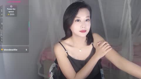 Snapshot of o_ava_o chatting on 11/13/25, 01:10 O vav online show from 11/13/25, 01:10