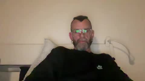 Snapshot of o_johnny_deep_o chatting on 11/24/25, 08:08 Jonathan Deep online show from 11/24/25, 08:08