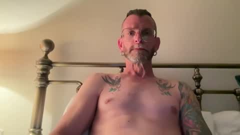 Snapshot of o_johnny_deep_o chatting on 01/05/26, 08:34 Jonathan Deep online show from 01/05/26, 08:34