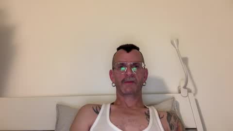 Snapshot of o_johnny_deep_o chatting on 02/13/26, 08:21 Jonathan Deep online show from 02/13/26, 08:21