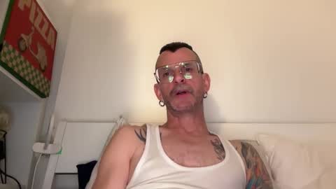 Snapshot of o_johnny_deep_o chatting on 02/14/26, 04:59 Jonathan Deep online show from 02/14/26, 04:59