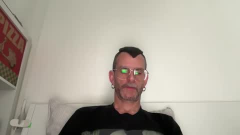 Snapshot of o_johnny_deep_o chatting on 02/24/26, 10:24 Jonathan Deep online show from 02/24/26, 10:24