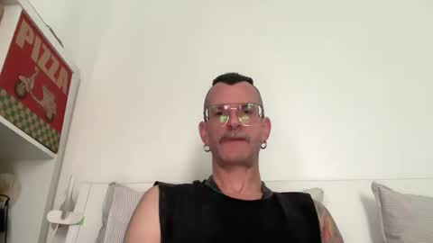 Snapshot of o_johnny_deep_o chatting on 03/01/26, 10:06 Jonathan Deep online show from 03/01/26, 10:06