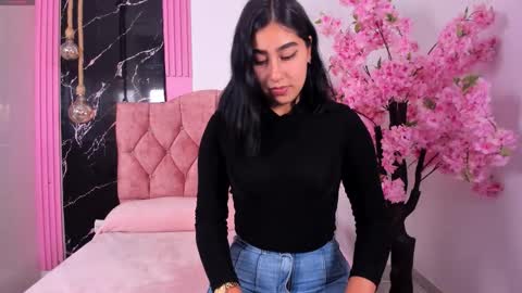 Snapshot of oasisensier chatting on 11/05/25, 04:18 MAILY online show from 11/05/25, 04:18