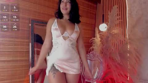 Snapshot of oasisensier chatting on 11/14/25, 10:18 MAILY online show from 11/14/25, 10:18