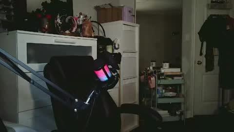 Snapshot of obeycarrienoona chatting on 05/21/26, 01:23 Goddess Carrie online show from 05/21/26, 01:23