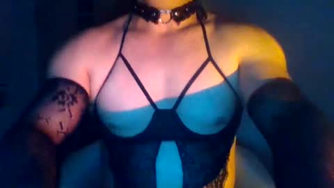 Snapshot of obscuraboy chatting on 06/14/26, 12:19 Doxy online show from 06/14/26, 12:19