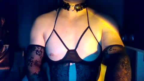 Snapshot of obscuraboy chatting on 07/13/26, 12:24 Doxy online show from 07/13/26, 12:24