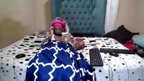 Snapshot of obsessedmimi chatting on 05/05/26, 05:43 obsessedmimi online show from 05/05/26, 05:43