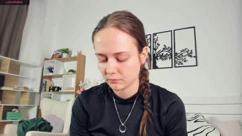 Elis online show from 04/15/26, 07:58