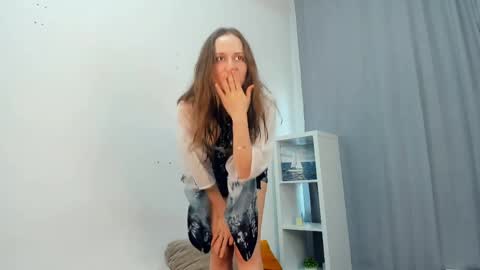 Elis online show from 05/20/26, 03:18