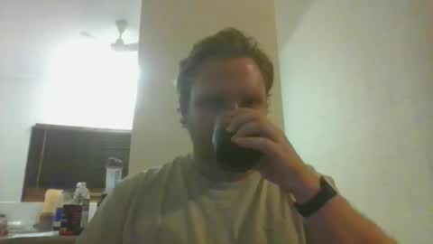 Snapshot of occios chatting on 04/01/26, 01:41 Robert online show from 04/01/26, 01:41