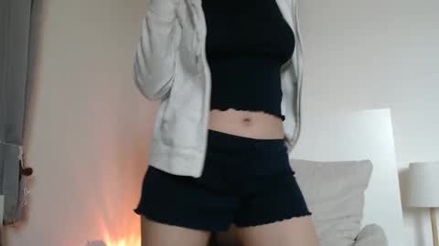 Snapshot of ocean_eyess_ chatting on 02/02/26, 01:21 Kate my ONLYFANS katy ocean online show from 02/02/26, 01:21